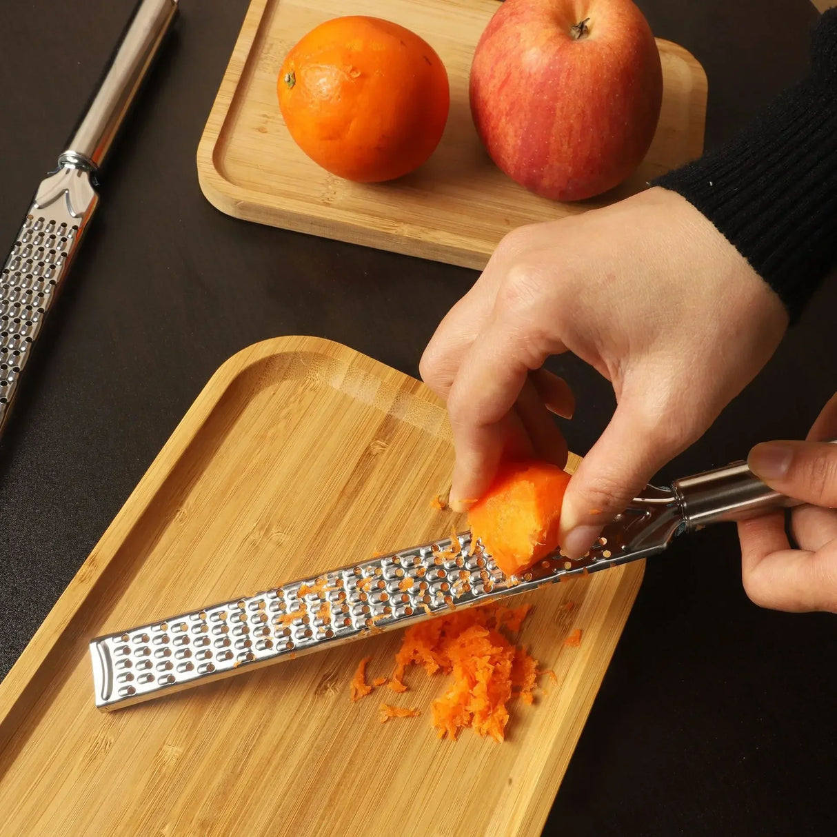 Handheld Stainless Steel Cheese & Garlic Grater – Effortless Grating Every Time! 🧀🍋🧄